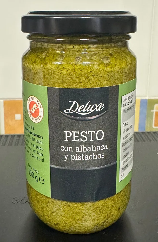Salsa pesto con albahaca y pistachos