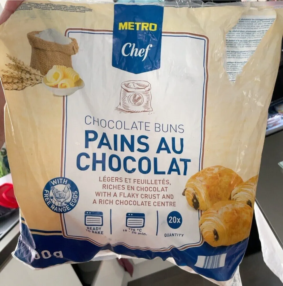 CHOCOLATE BUNS PAINS AU CHOCOLAT