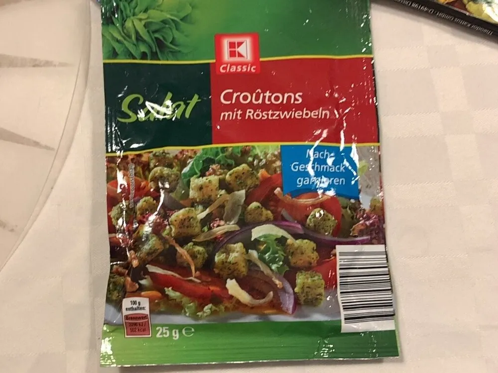 Croûtons mit Zwiebeln