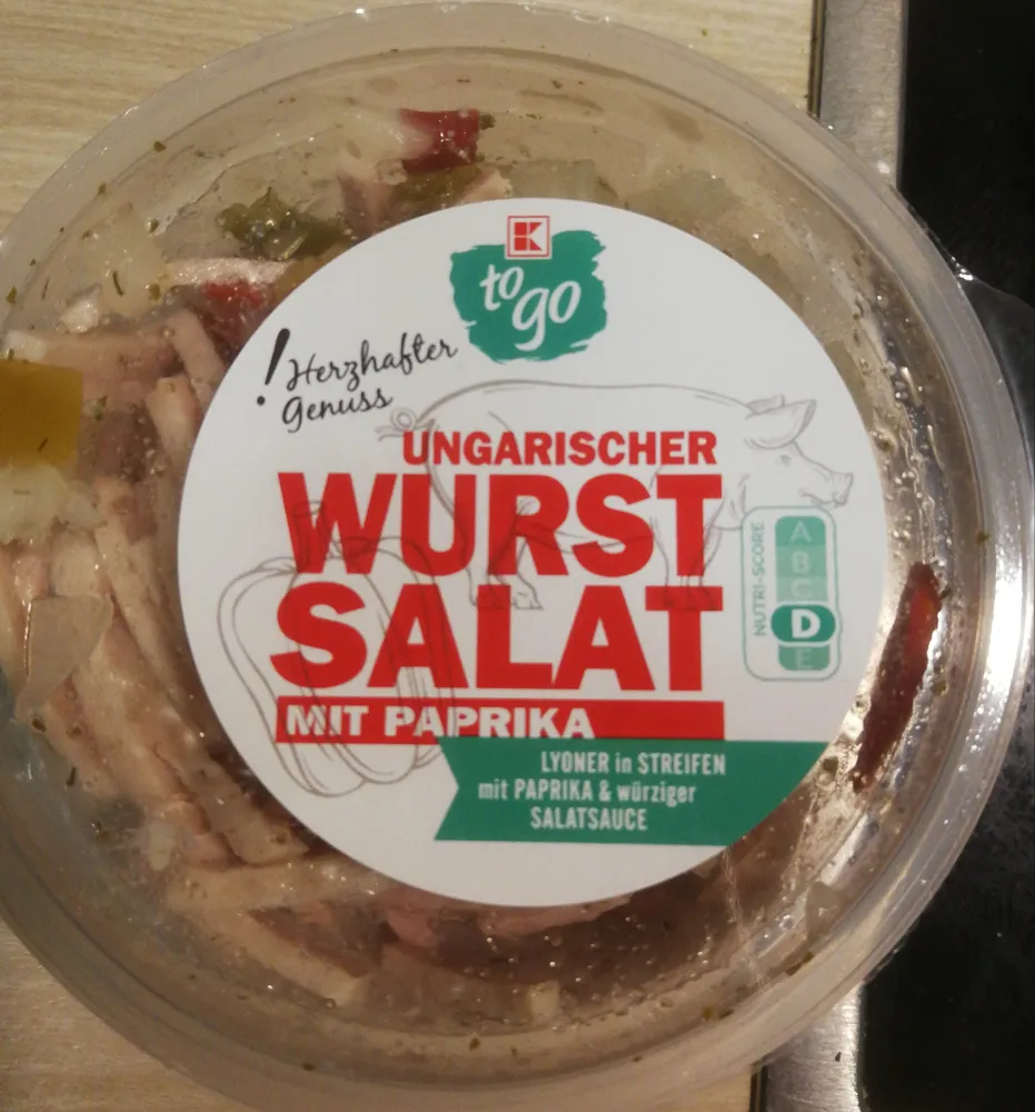 UNGARISCHER WURST SALAT MIT PAPRIKA