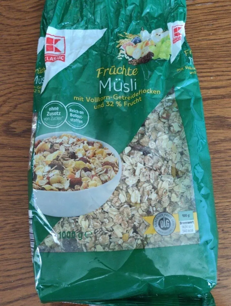 Früchte Müsli mit Vollkorn-Getreideflocken und 32% Frucht
