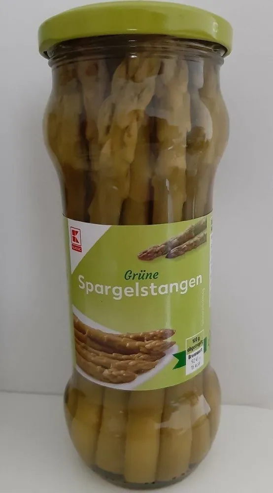 Grüne Spargelstangen