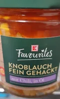Knoblauch feingehackt mit Chili in Öl