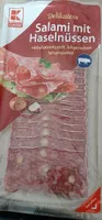 Salami mit Haselnüssen