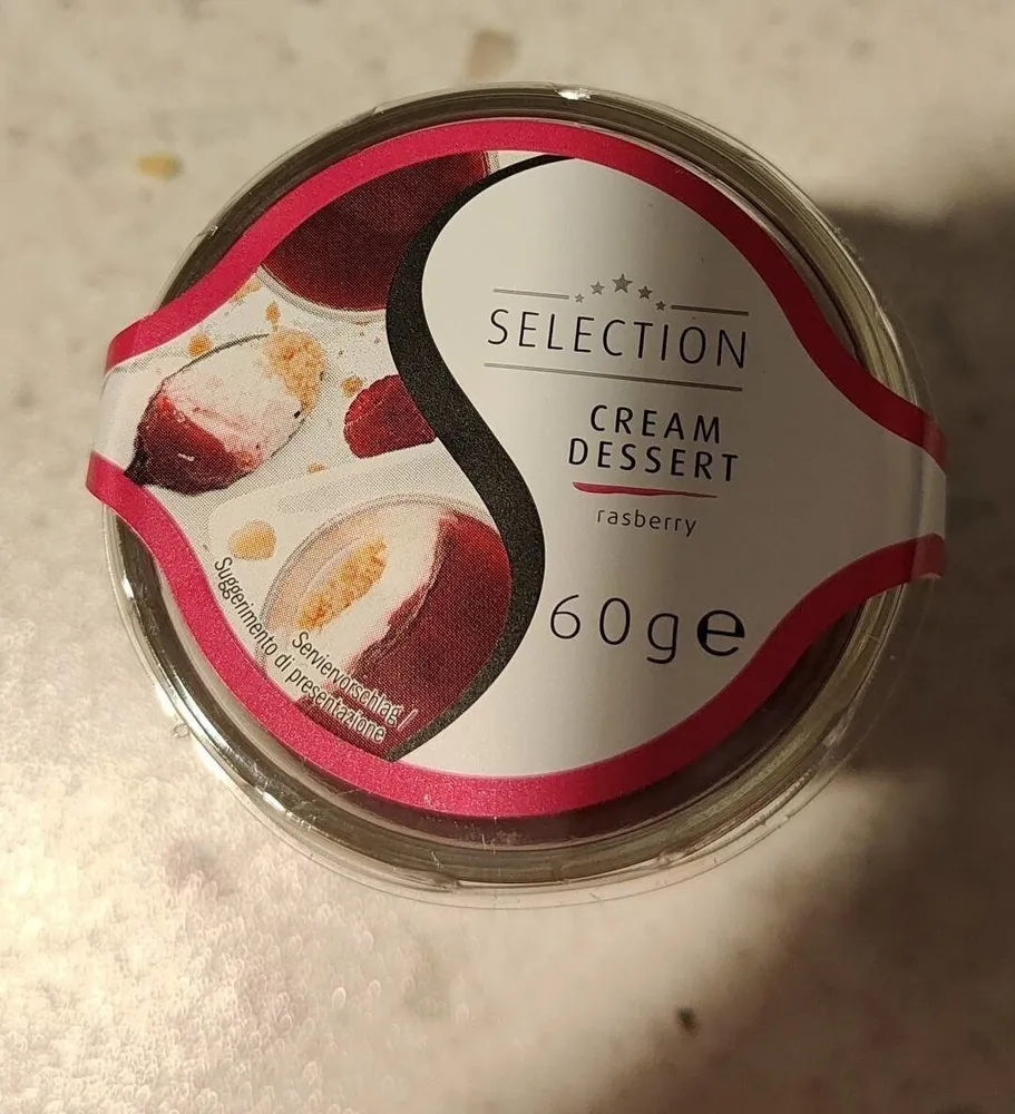 Cream dessert rasberry