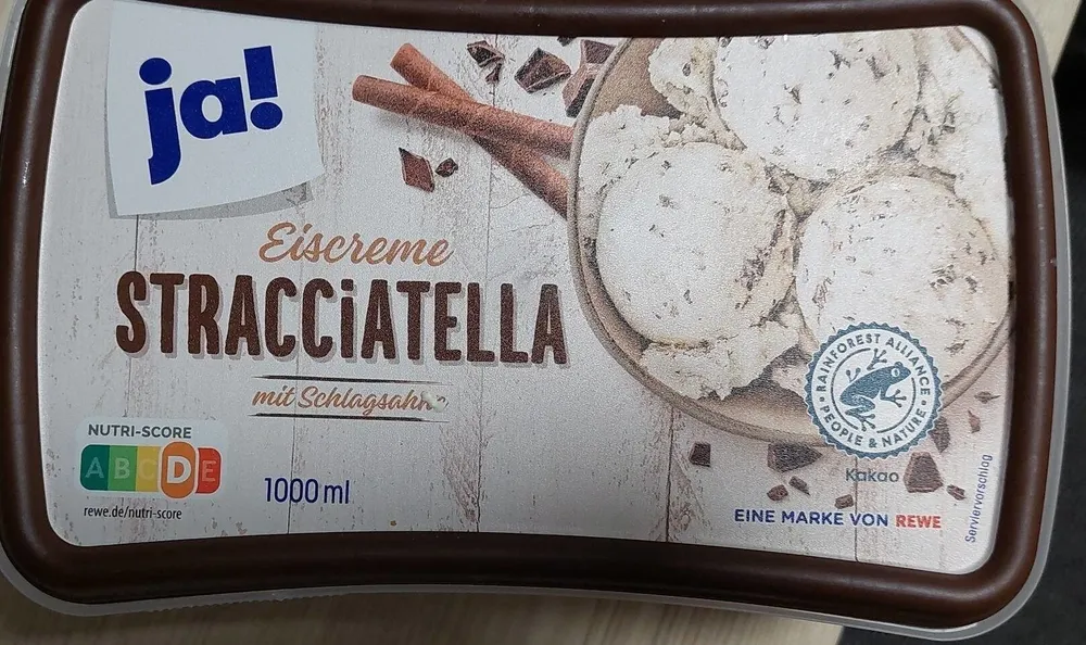 Eiscreme Stracciatella mit Schlagrahm