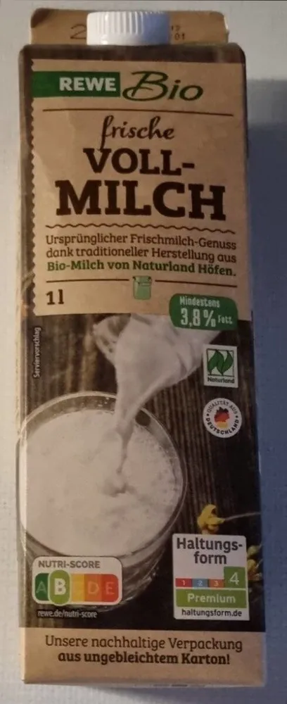 Frische Vollmilch