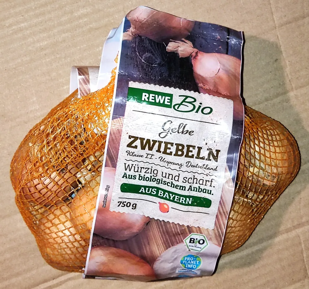 Gelbe Bio-Zwiebeln