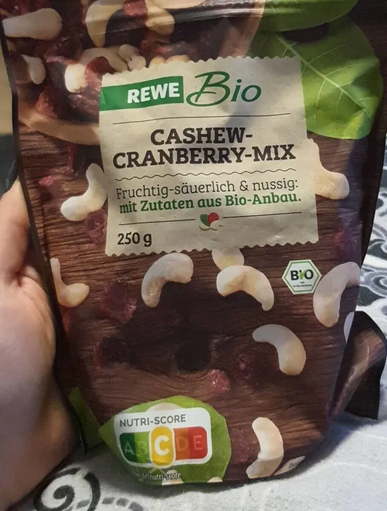 Cashew cranberry mix