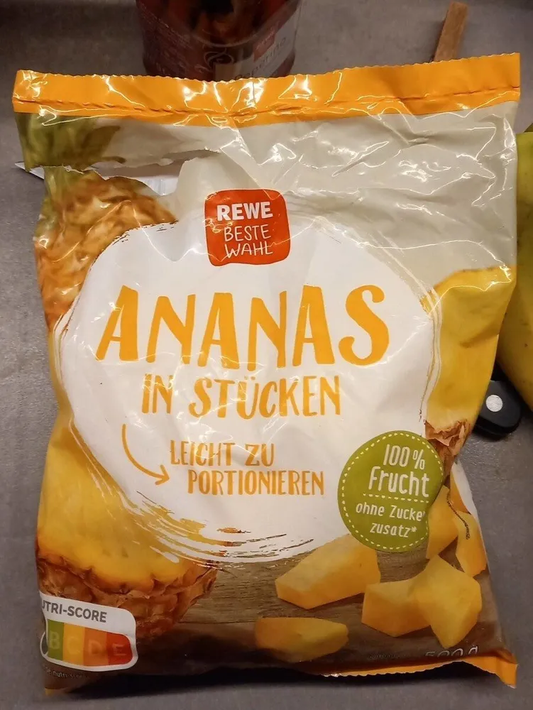 Ananas in Stücken