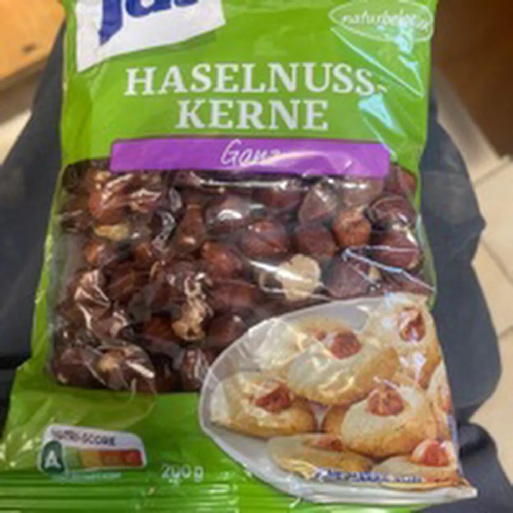 Haselnüsse gehackt