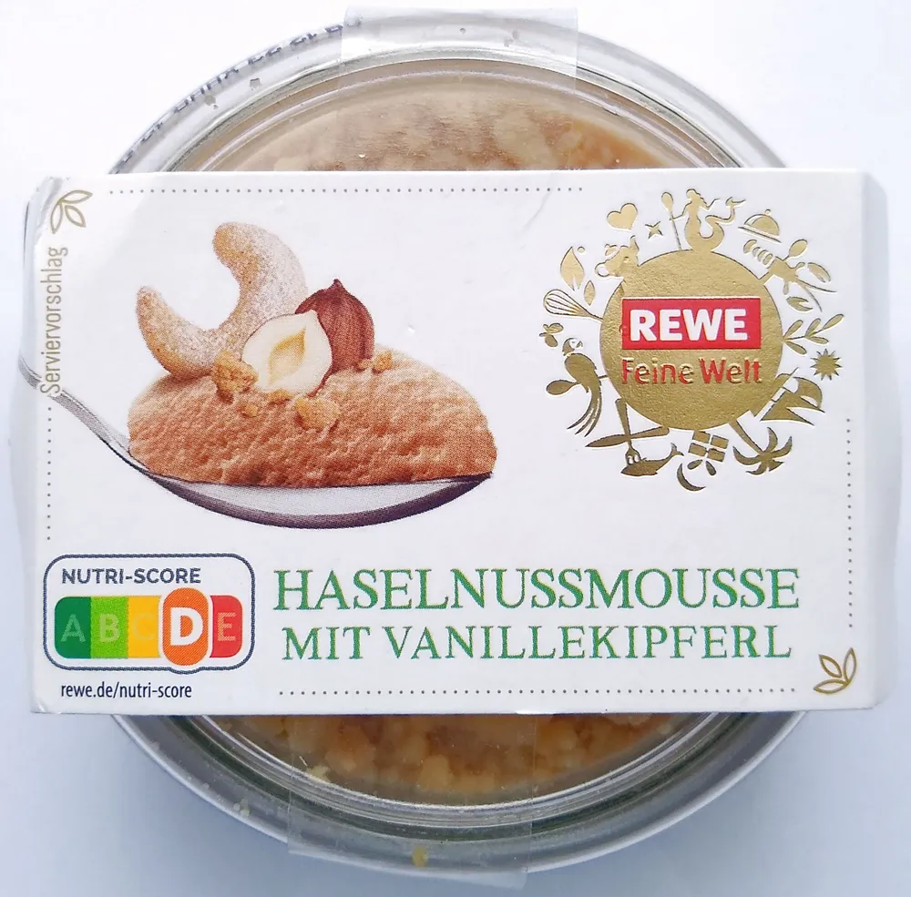 Haselnussmousse mit Vanillekipferl