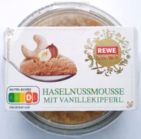 Haselnussmousse mit Vanillekipferl