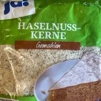 Haselnusskerne gemahlen