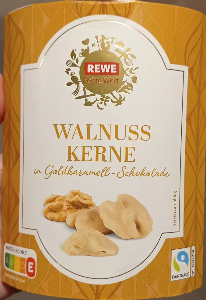 Walnuss Kerne in Goldkaramell-Schokolade