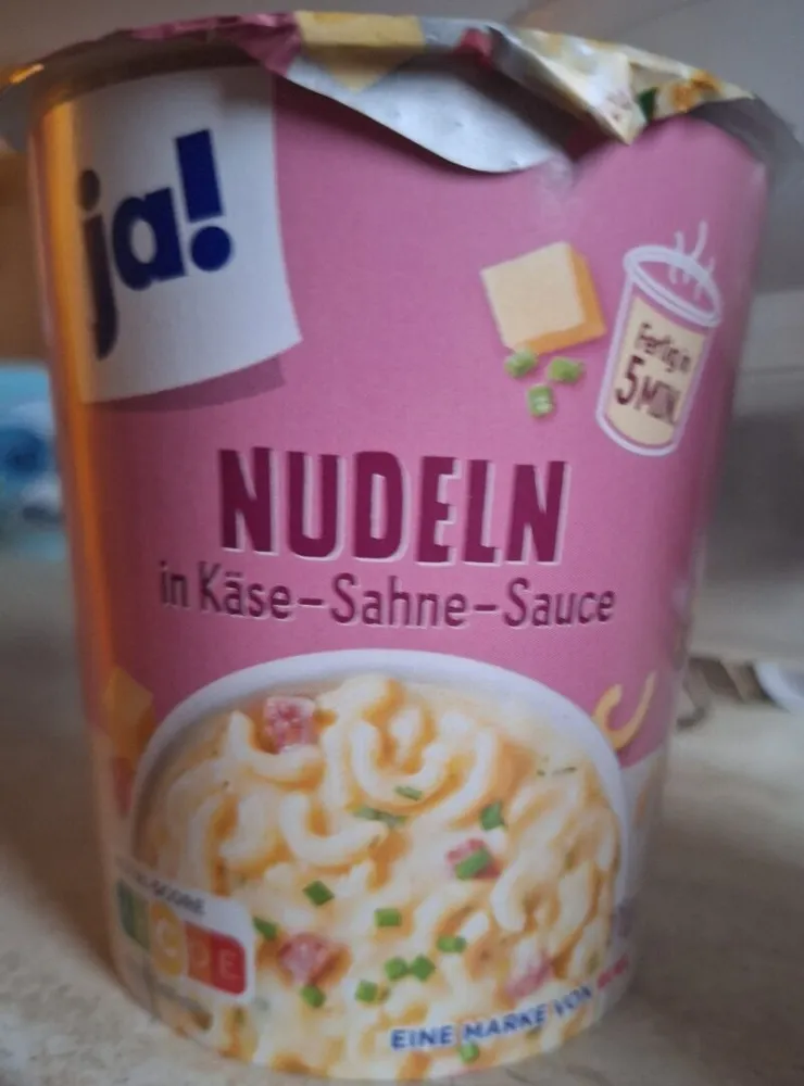 Nudeln in käse sahne sauce