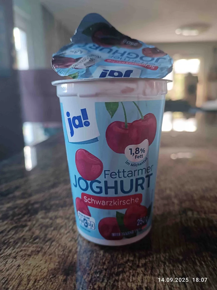Ja! Fettarmer Joghurt Schwarzkirsche