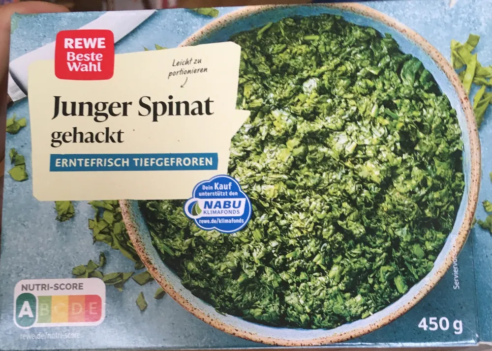 Junger Spinat gehackt erntefrisch tiefgefroren