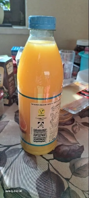Orangensaft ohne Fruchtfleisch (blau)