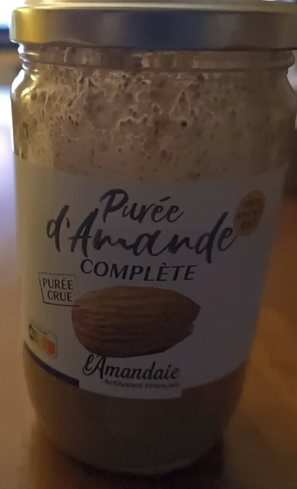 Purée d'amande complète