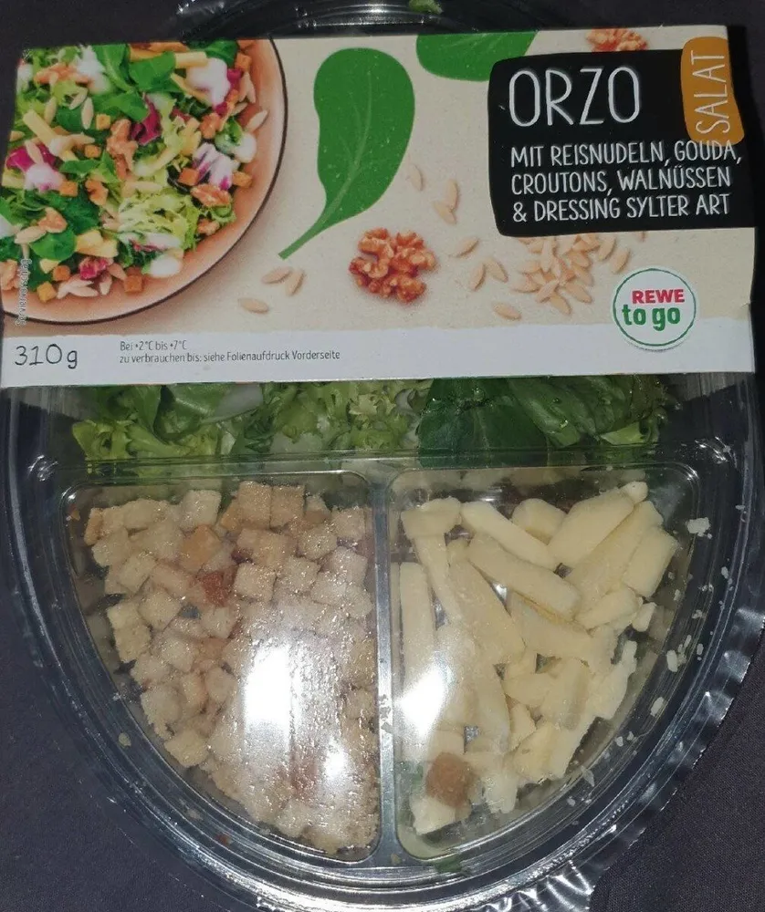 Salat REISNUDELN, GOUDA, CROUTONS, WALNÜSSEN SING SYLTER ART