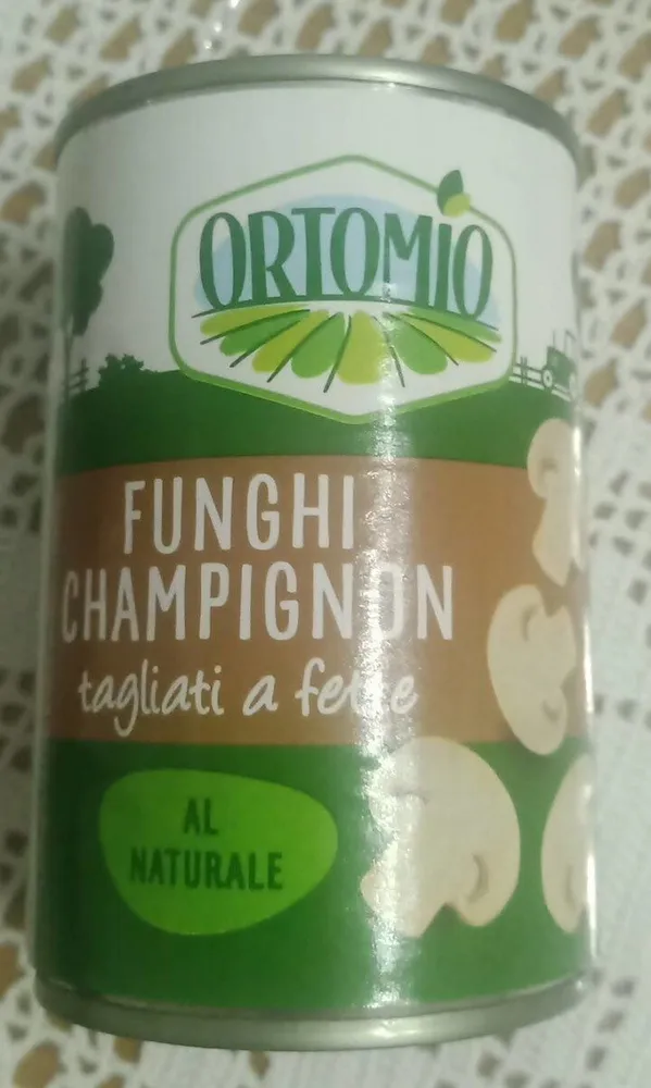 Funghi champignon tagliati a fette