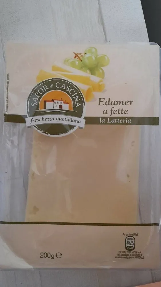 Formaggio Edamer a fette