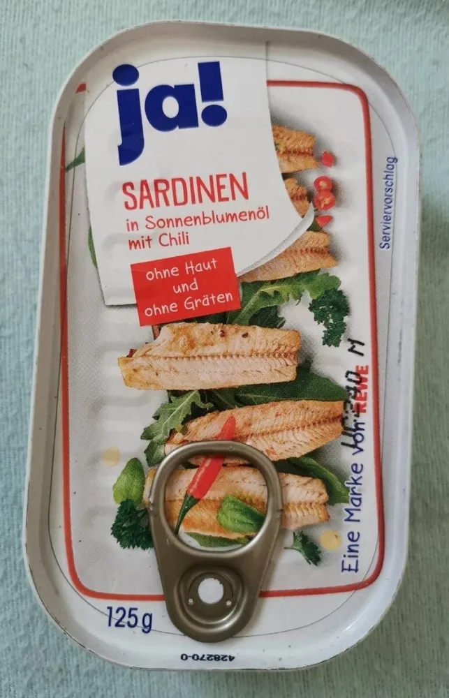 Sardinen in Sonnenblumenöl mit Chili