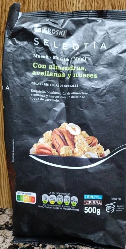Muesli con almendras avellanas y nueces
