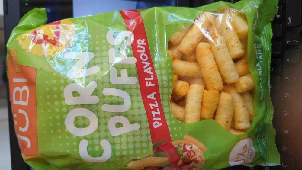 Corn Puffs (pizza flavour)