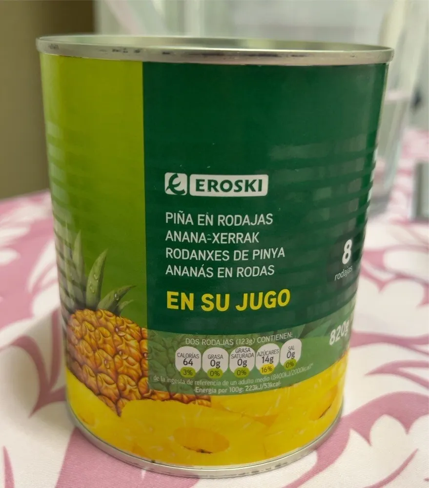 Piña en rodajas en su jugo