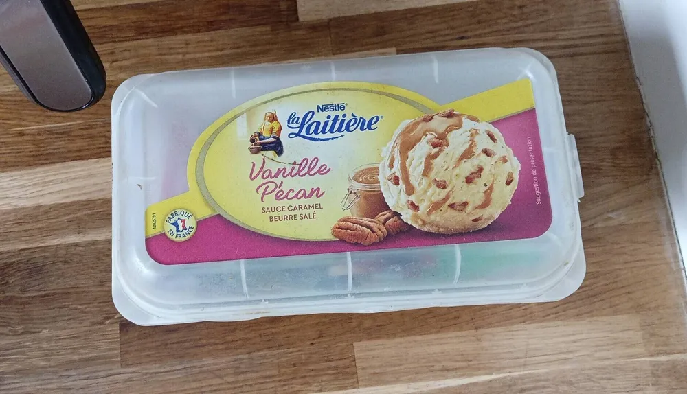 Crème glacée Vanille Pécan sauce caramel beurre salé
