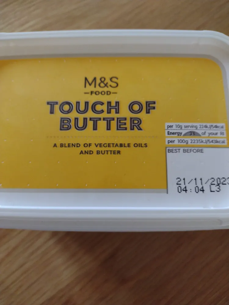 TOUCH OF BUTTER A BLEND OF VEGETABLE OILS AND BUTTER