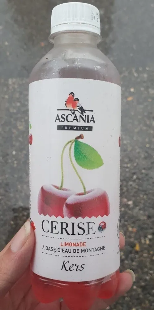 Limonade a base d'eau de montagne cerise