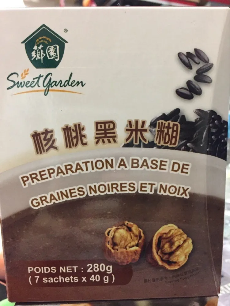 Preparation a base de graines noires et noix