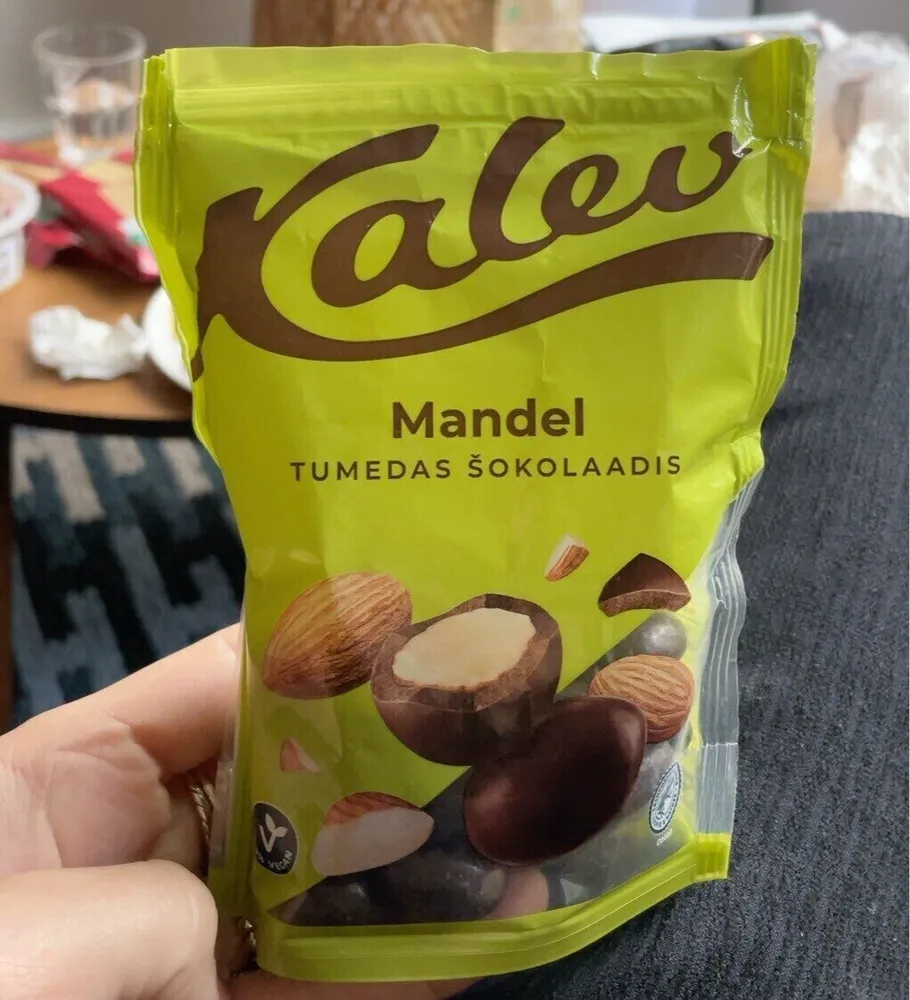 Almonds in dark chocolate