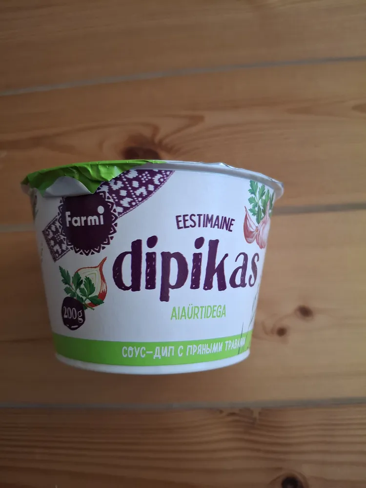 Eestimaine dipikas aiaürtidega