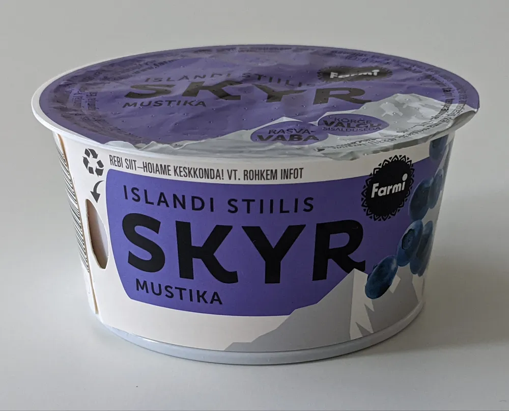 Islandi stiilis Skyr mustikatega