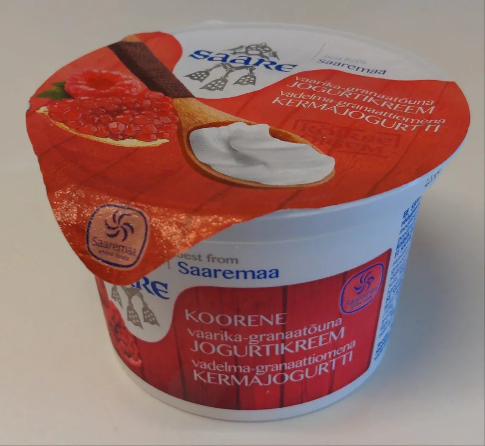 Vadelma-granaattiomenakermajogurtti