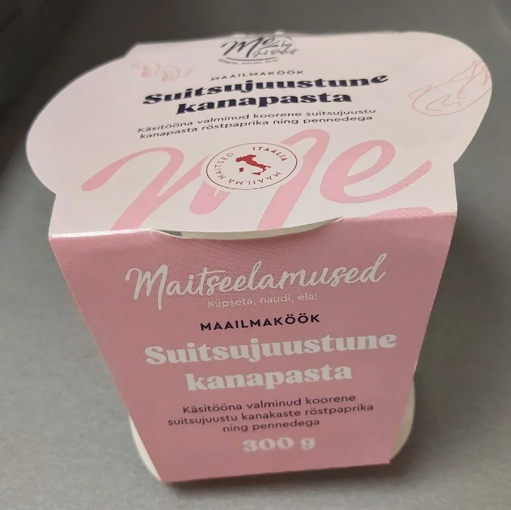 Suitsujuustune Kanapasta
