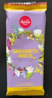 Milk chocolate with whole hazelnuts