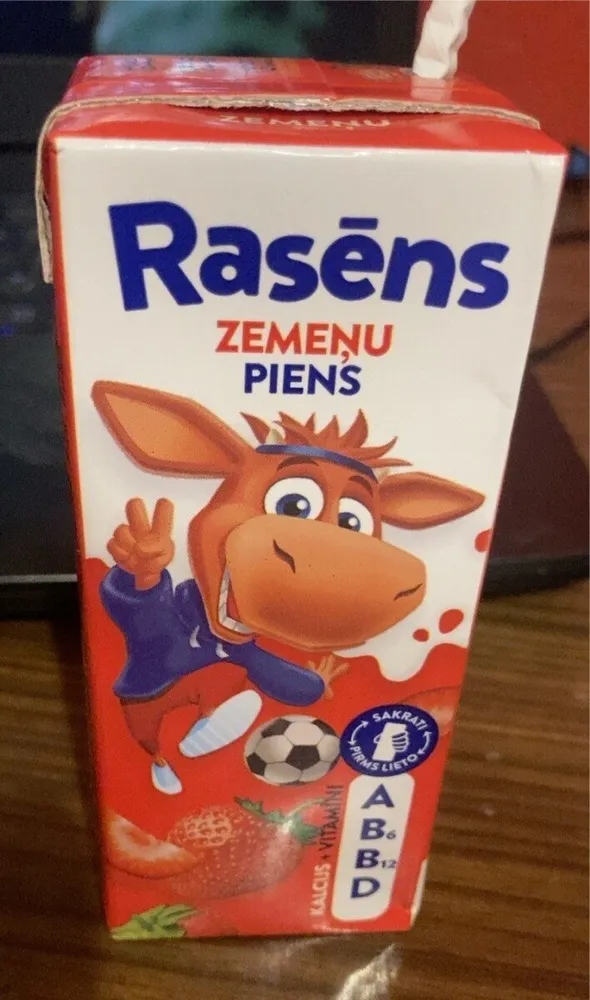 Zemeņu piens
