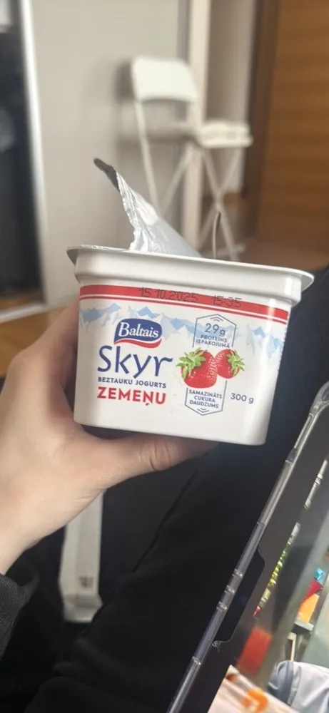 Skyr Ar Zemeņu Garšu