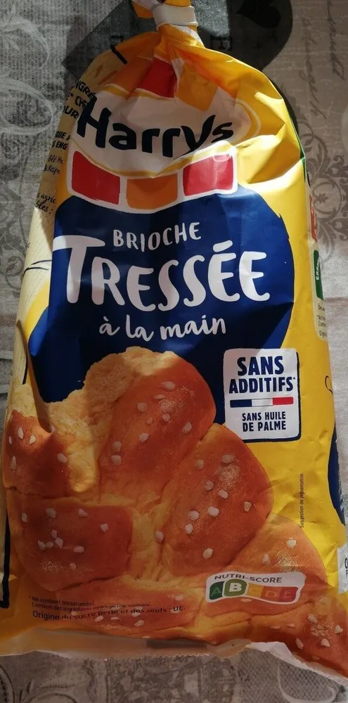 Brioche tressée à la main