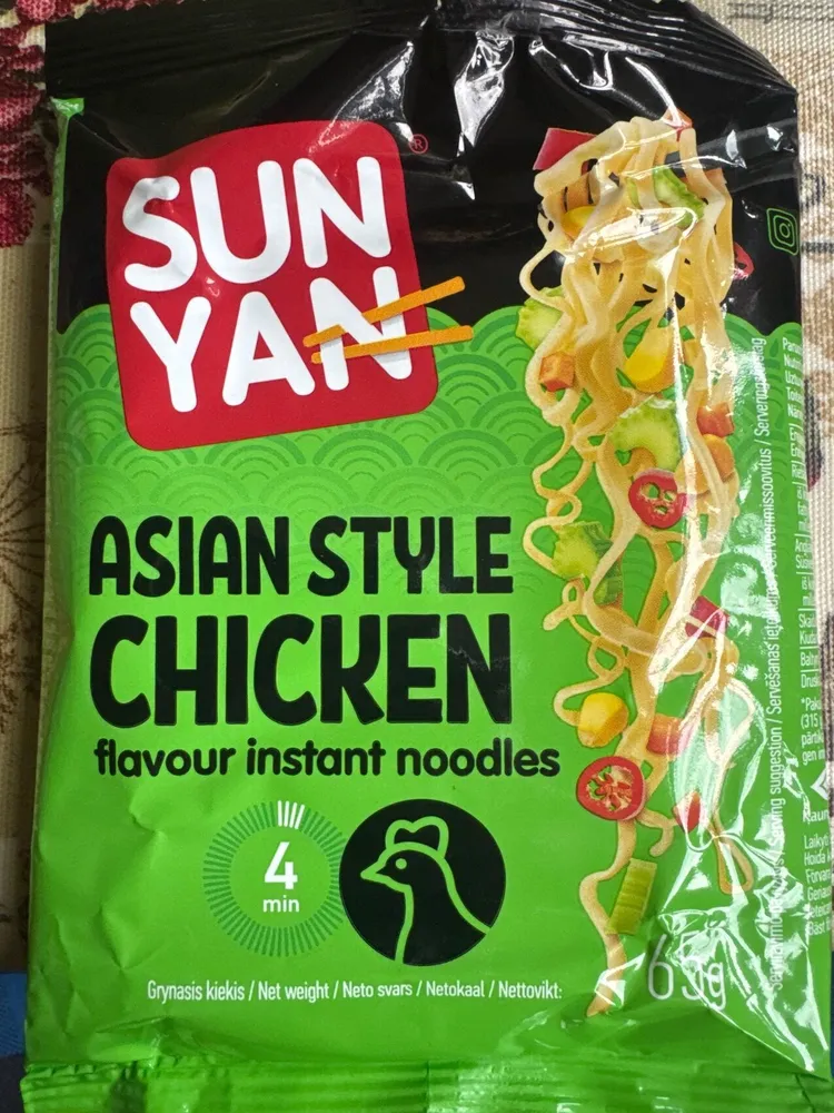 Asian style chicken flavour instant noodles