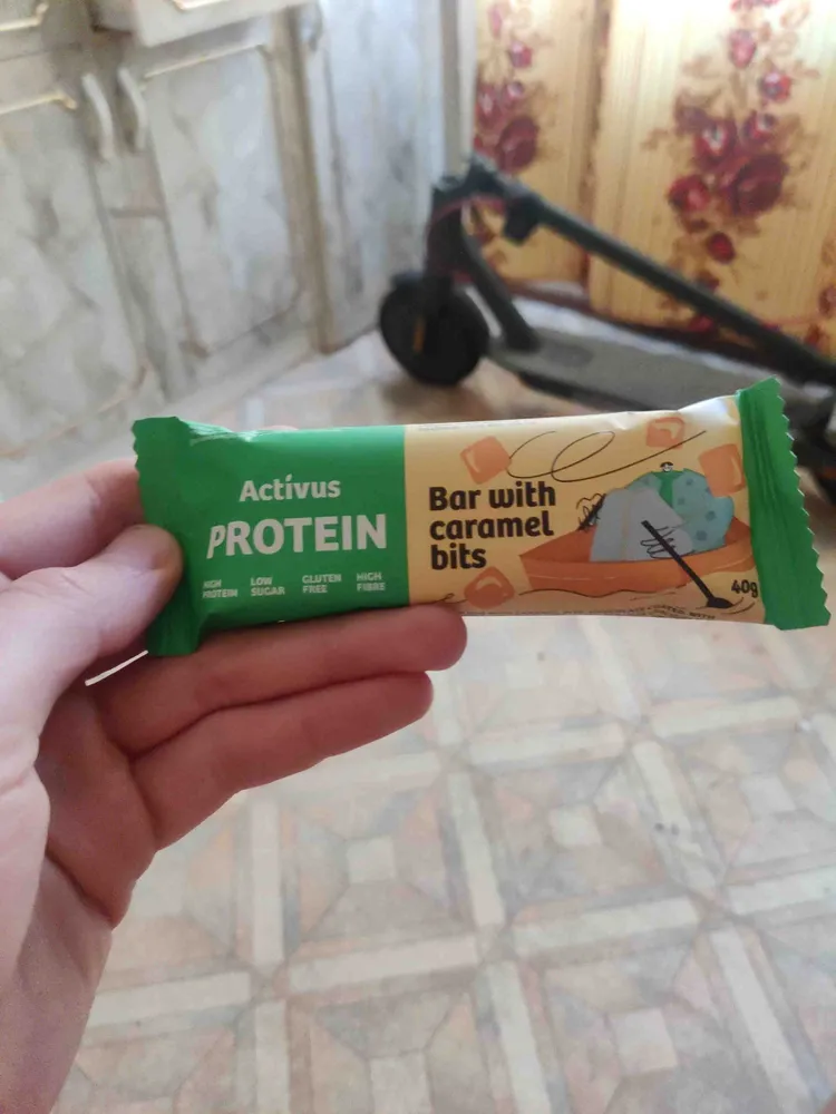 Bar with caramel bits