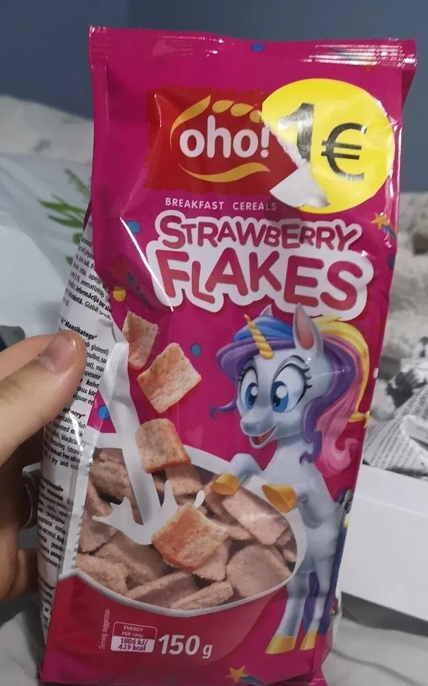 Strawberry flakes