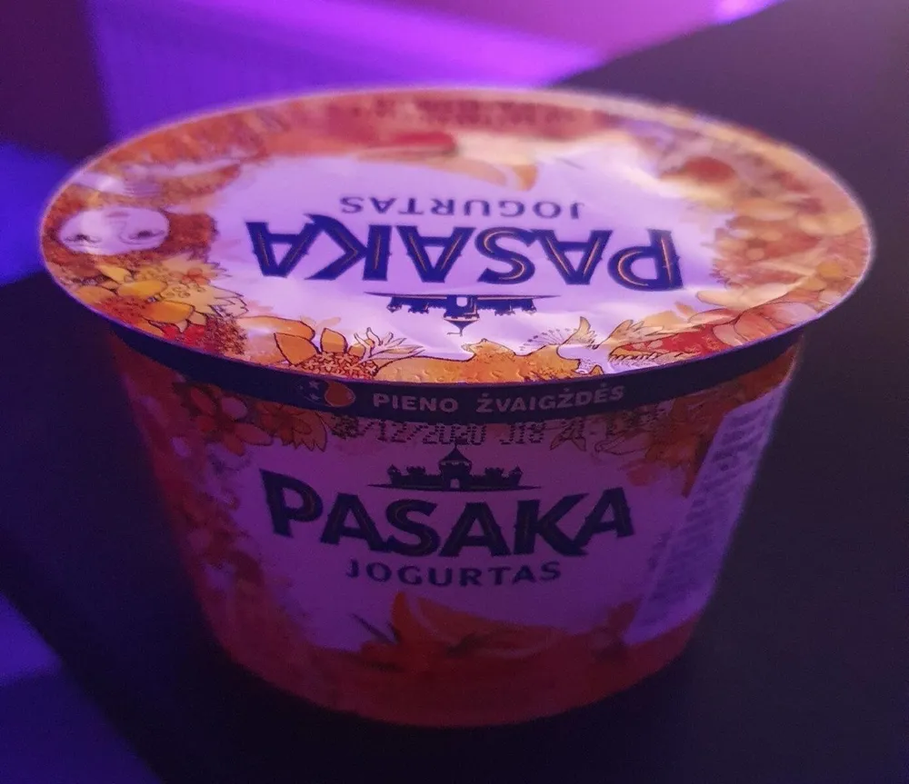 Jogurtas su šaltalankiais ir apelsinais