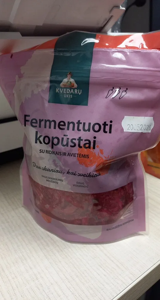 Fermentuoti Kopūstai Su Ridikais Ir Avietėm