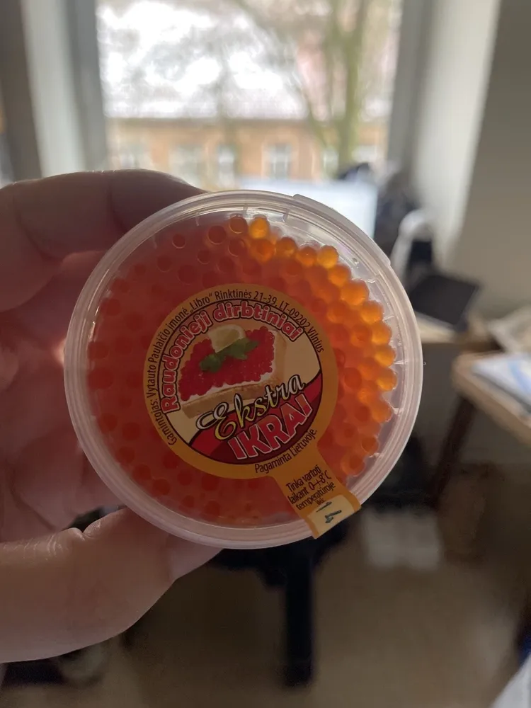 Raudonieji dirbtiniai ikrai